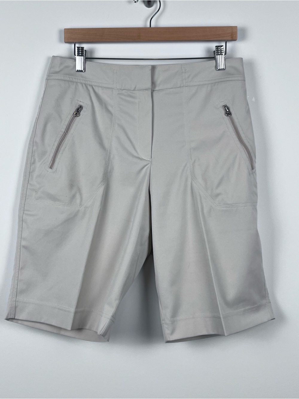 Tail Tech Women's Performance Beige Golf Bermuda Shorts GX4041 Size 10; Active